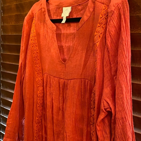 Top - Picture 3 of 6